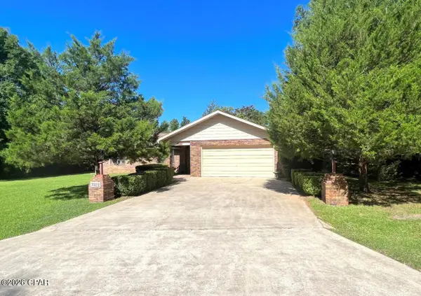 3922 Vistula Drive, Chipley, FL 32428