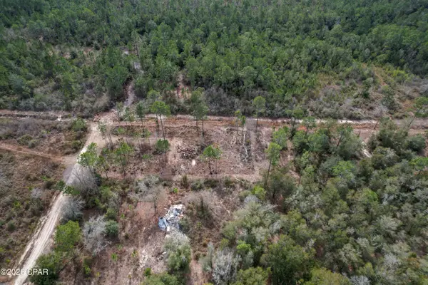 21101 Joann Lane, Fountain, FL 32438