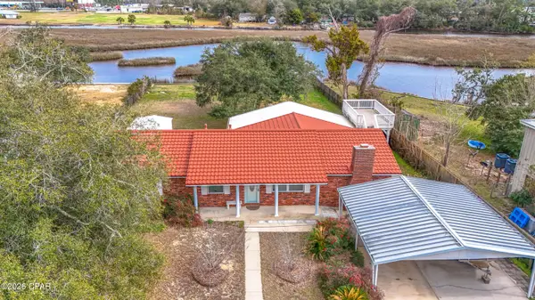 7424 Little Creek Circle, Southport, FL 32409