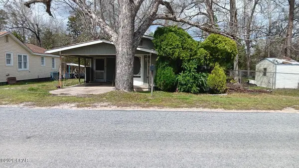 1352 Watts Avenue, Chipley, FL 32428