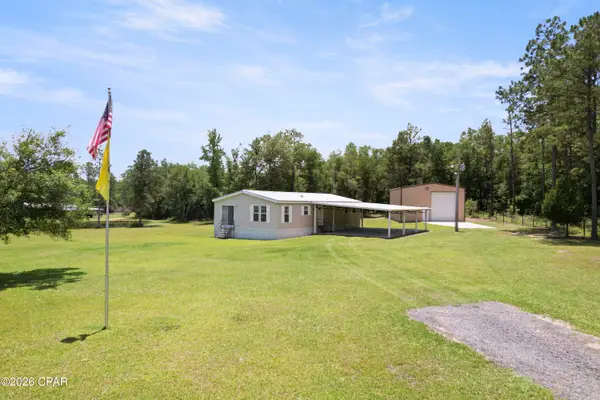2089 Condry Lane, Caryville, FL 32427