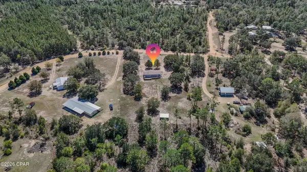 2442 Pinewood Drive, Chipley, FL 32428