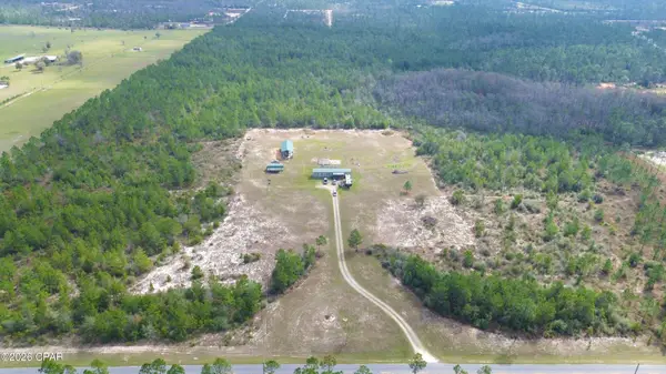 22985 NW Lamont Road, Fountain, FL 32438