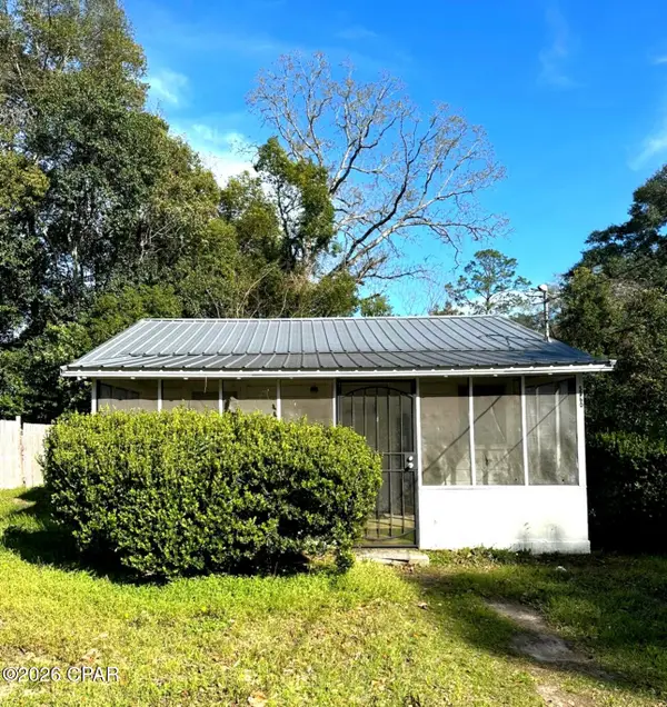 5358 Webb Street, Graceville, FL 32440