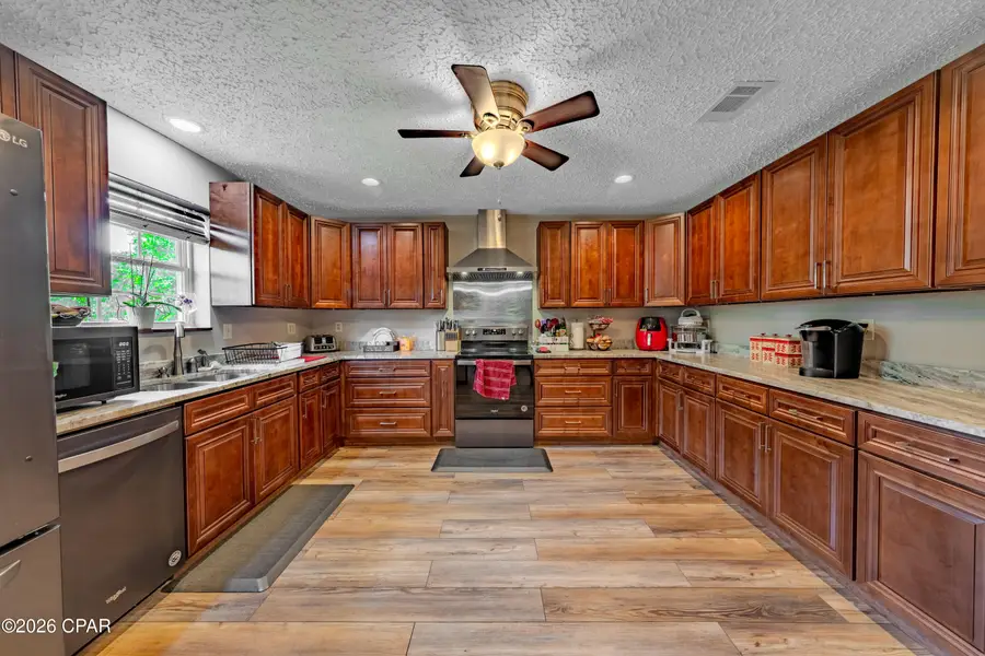 2089 Pike Pond Road, Alford, FL 32420 - #3