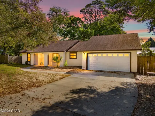 902 Laurel Oak Lane, Panama City, FL 32408