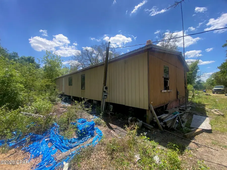 998 Sadorus Avenue, Alford, FL 32420 - #3