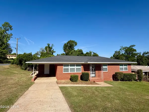 2957 Park Street, Marianna, FL 32446