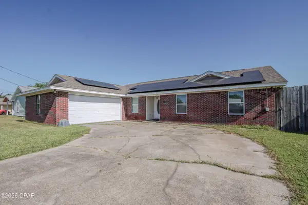 608 Hummingbird Street, Lynn Haven, FL 32444