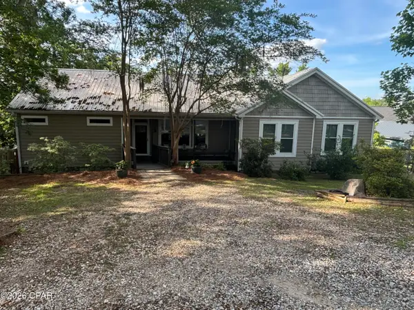 2672 Lakeview Circle, Alford, FL 32420