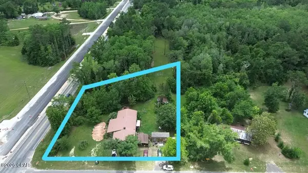 1867 Sixth Avenue, Chipley, FL 32428
