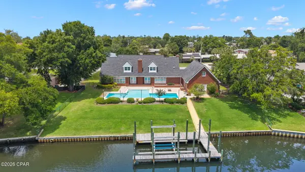 2806 Canal Drive, Panama City, FL 32405