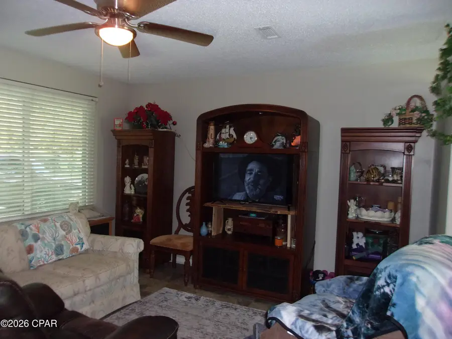 3330 Rolling Hills Circle #B, Bonifay, FL 32425 - #3