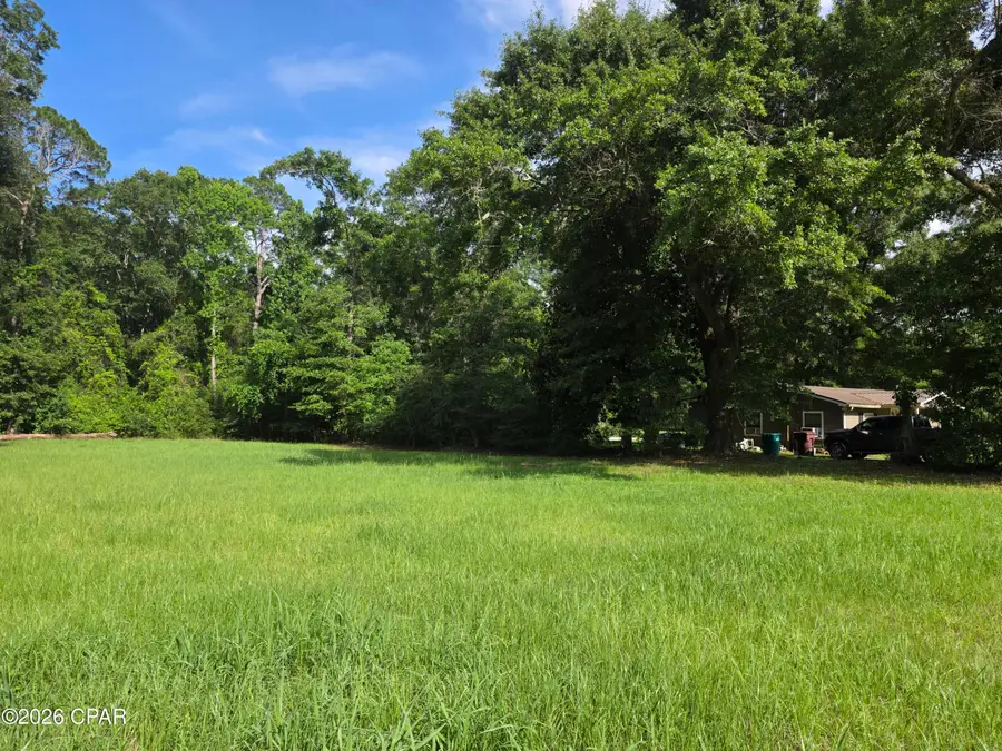 000 S 8th Street, Chipley, FL 32428 - #2