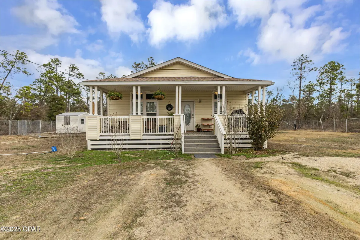 1180 Chattahoochee Avenue, Alford, FL 32420 - #1