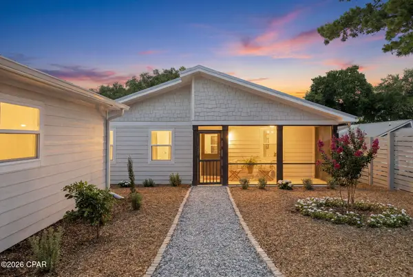 3301 Crystal Lake Drive, Chipley, FL 32428
