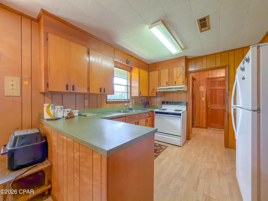 2555 Hollister Road, Marianna, FL 32446 - #3