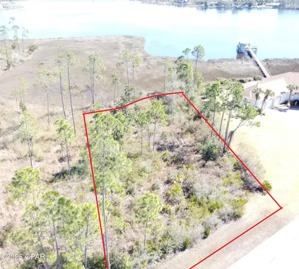 711 Island Court, Panama City, FL 32404