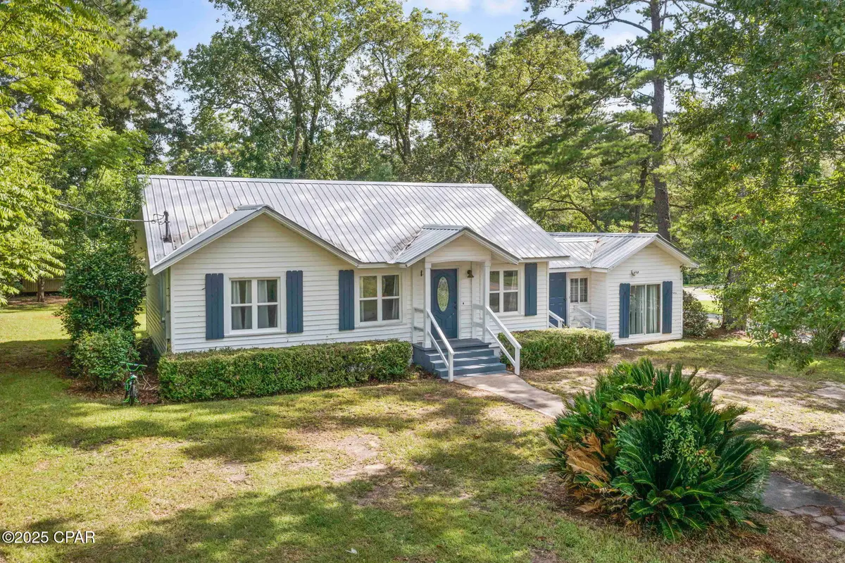 111 E Wisconsin Avenue, Bonifay, FL 32425 - #1