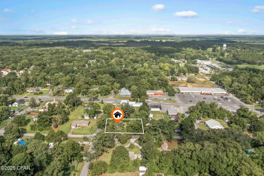 111 E Wisconsin Avenue, Bonifay, FL 32425 - #2
