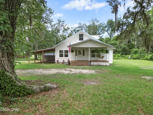 2197 Indiana Avenue, Grand Ridge, FL 32442