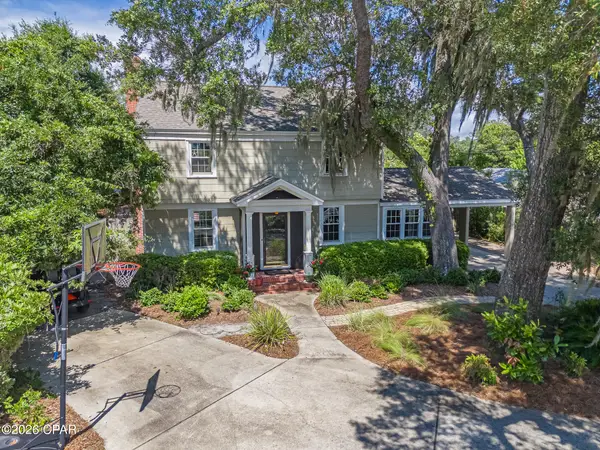 427 Bunkers Cove Road, Panama City, FL 32401
