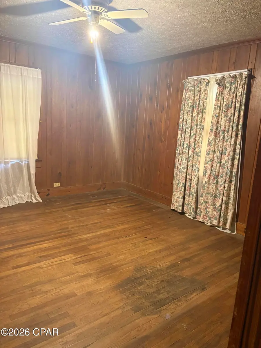 5295 Cliff Street, Graceville, FL 32440 - #2
