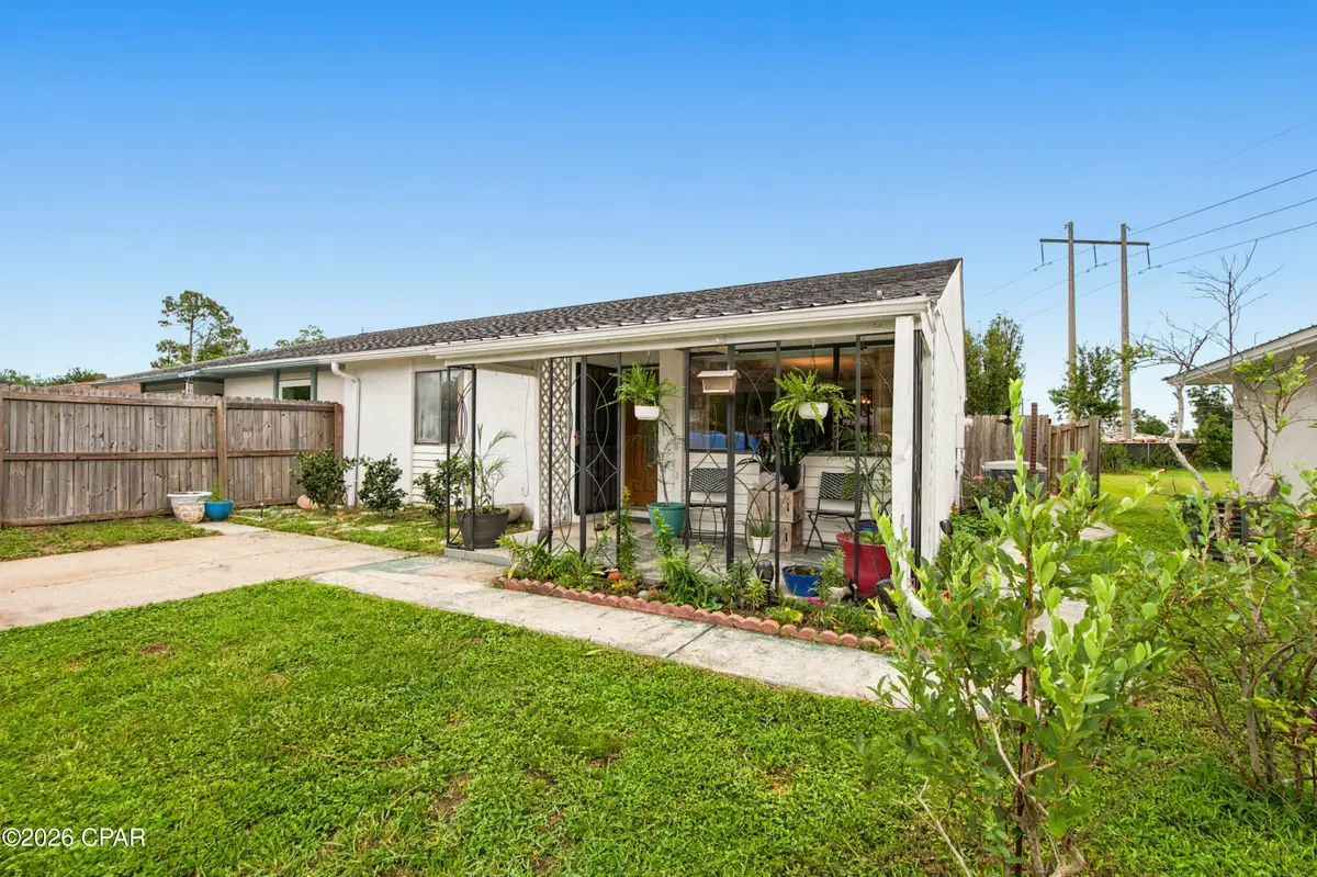 911 Bradley Circle, Lynn Haven, FL 32444 - #1