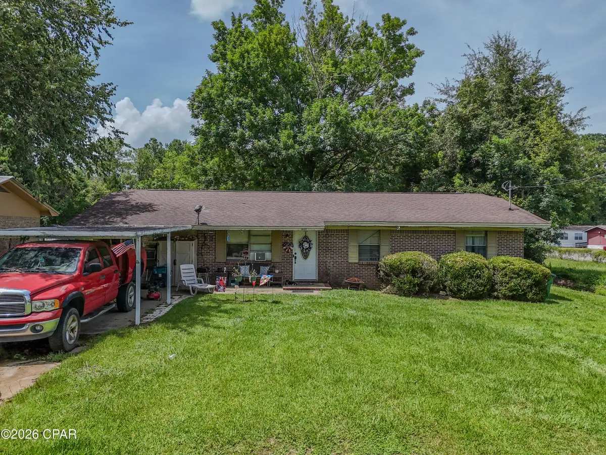 607 E Pennsylvania Avenue, Bonifay, FL 32425 - #1