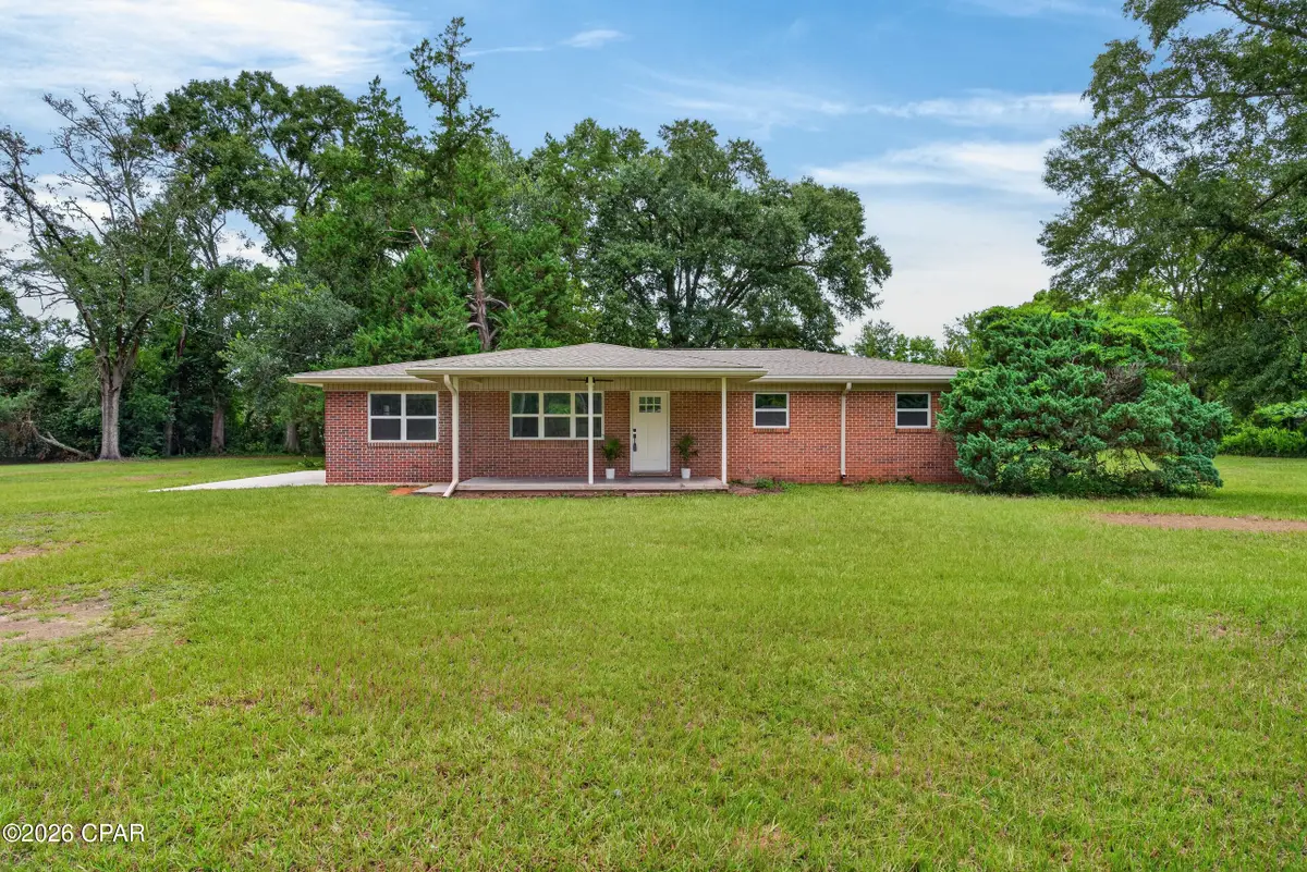 1214 Johnson Avenue, Chipley, FL 32428 - #1