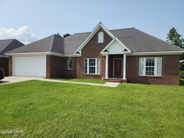 2557 Woods View Drive, Marianna, FL 32446