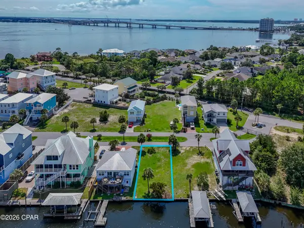 913 Lighthouse Lagoon Court, Panama City Beach, FL 32407
