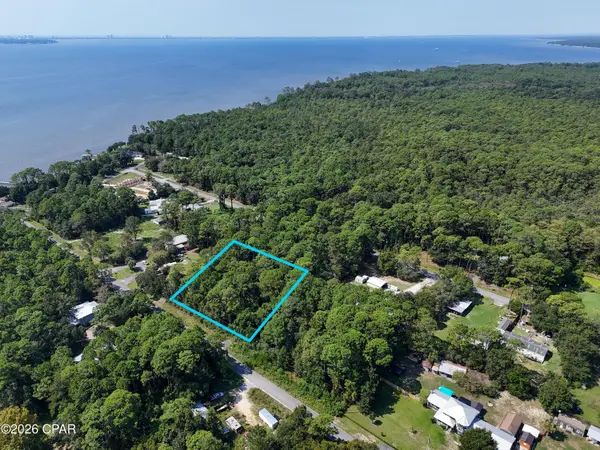 136 Cypress Street, Freeport, FL 32439
