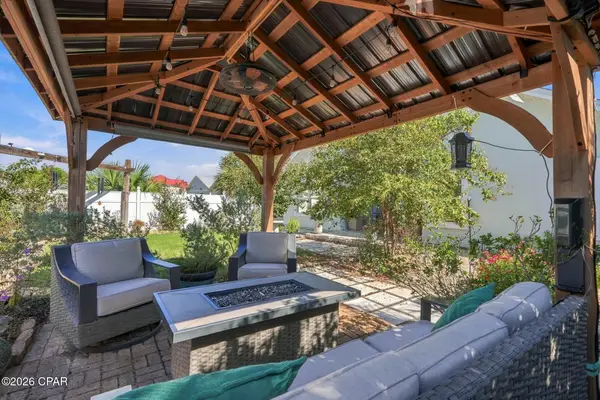 6415 Sunset Avenue, Panama City, FL 32408