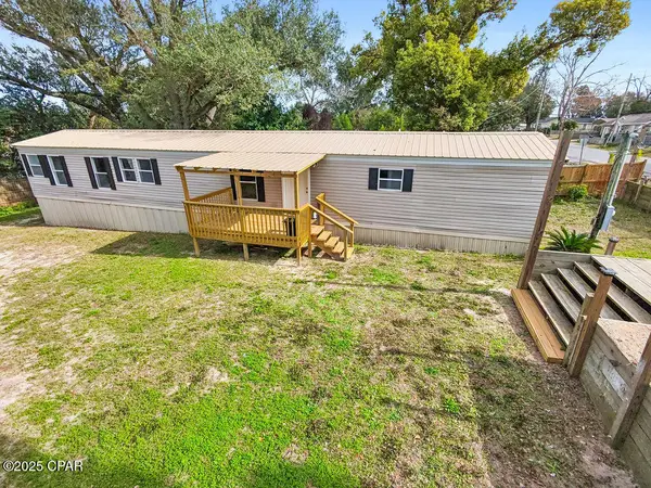 3701 E 5th Street, Panama City, FL 32401