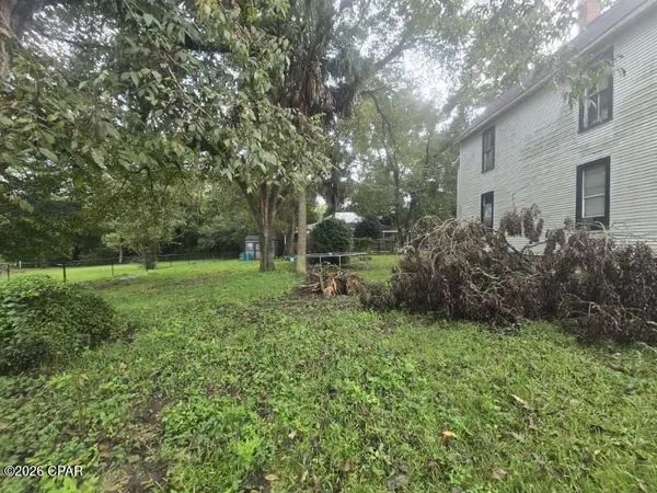 302 E Nebraska Avenue, Bonifay, FL 32425