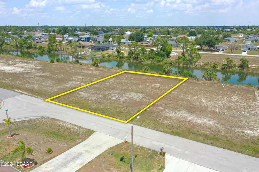 2831 NE 5th Place, Cape Coral, FL 33909 - Image #2