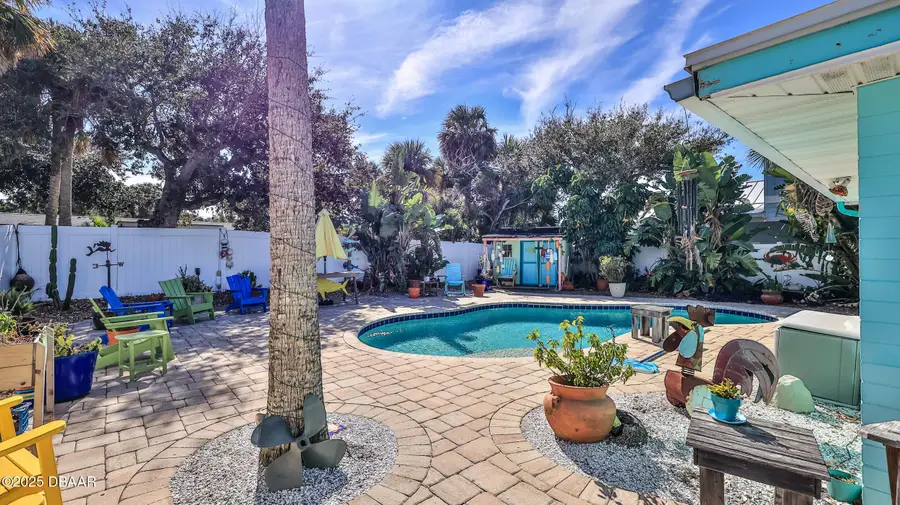 905 E 1st Avenue, New Smyrna Beach, FL 32169 - #3