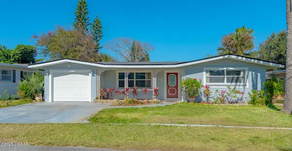 417 Manhattan Avenue, Daytona Beach, FL 32118
