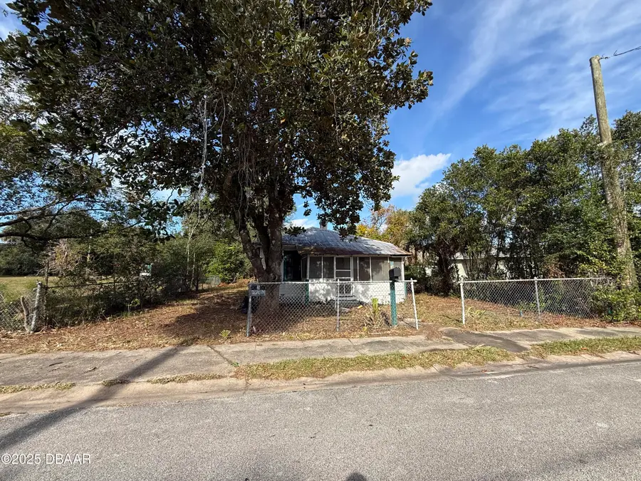 511 W Bartlett Street, Deland, FL 32720 - Image #2