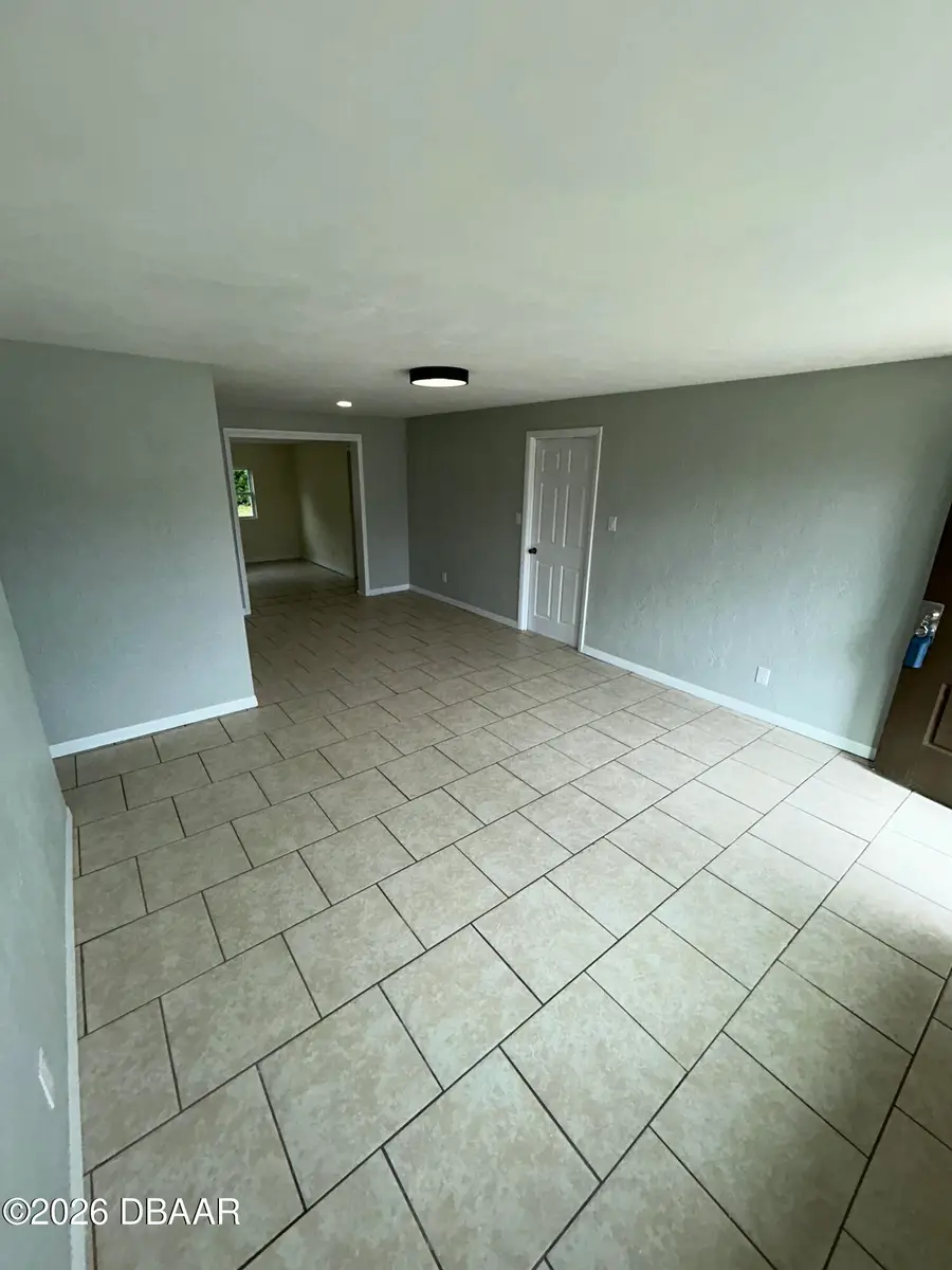 912 Derbyshire Road, Daytona Beach, FL 32117 - Image #3