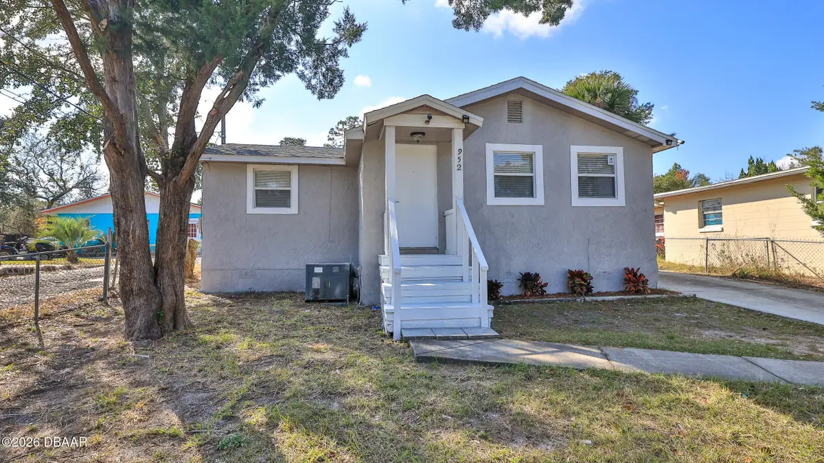 952 Glenwood Street, Daytona Beach, FL 32117 - Image #1