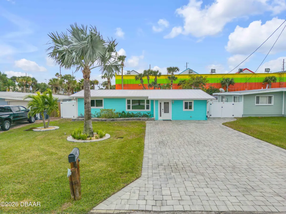 921 E 2nd Avenue, New Smyrna Beach, FL 32169 - #1