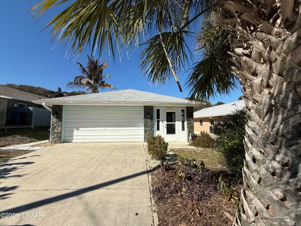 828 E 23rd Avenue, New Smyrna Beach, FL 32169