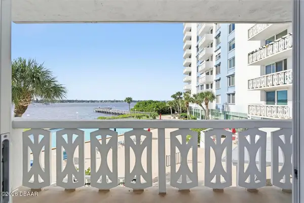 925 N Halifax Avenue #103, Daytona Beach, FL 32118