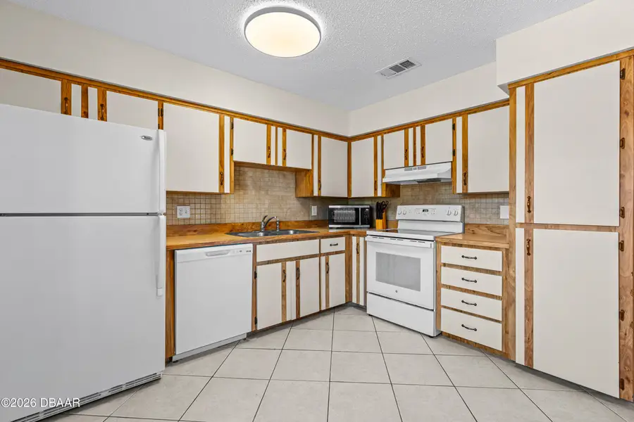 910 Big Tree Road #203, South Daytona, FL 32119 - #3