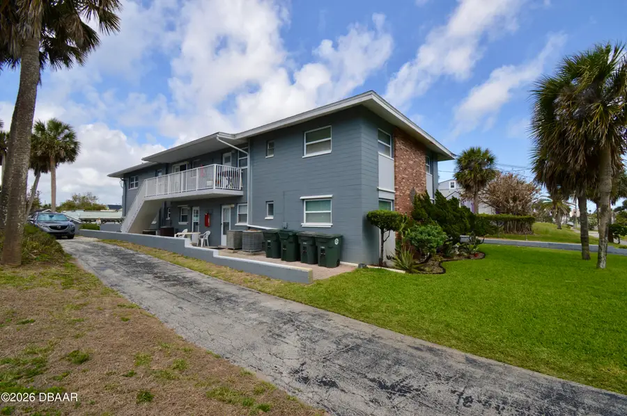 835 N Grandview Avenue, Daytona Beach, FL 32118 - #3