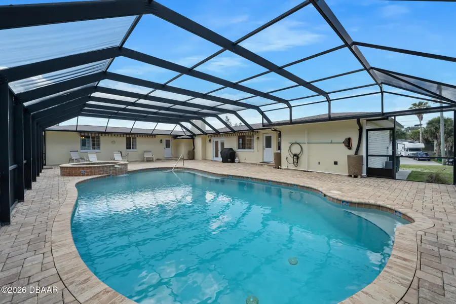 307 Manhattan Avenue, Daytona Beach, FL 32118 - #3