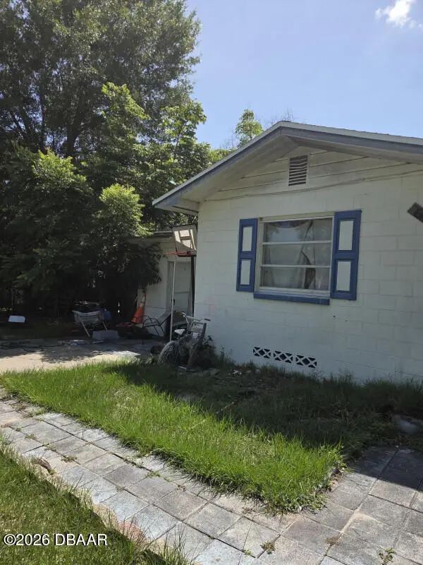 637 Thorpe Avenue, Orange City, FL 32763 - #2