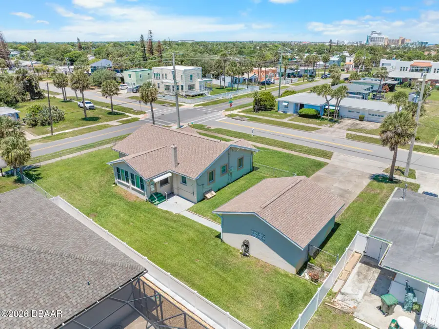 402 Seaview Avenue, Daytona Beach, FL 32118 - #3
